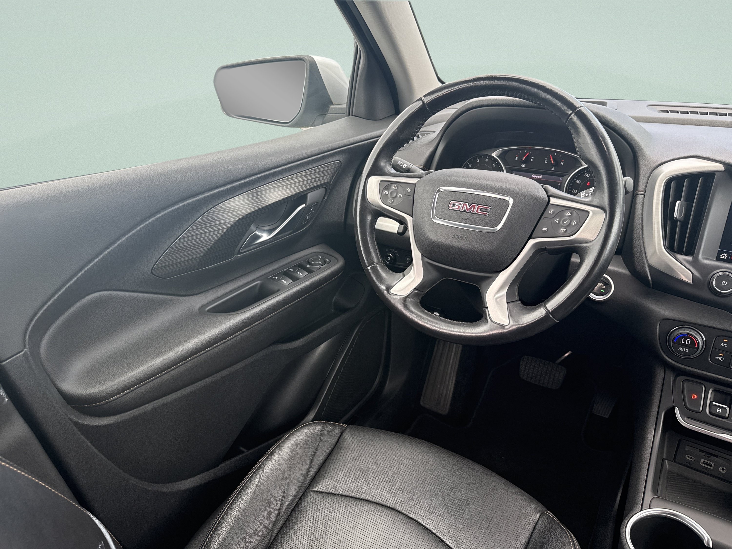Used 2020 GMC Terrain SLT AWD/4WD image 20