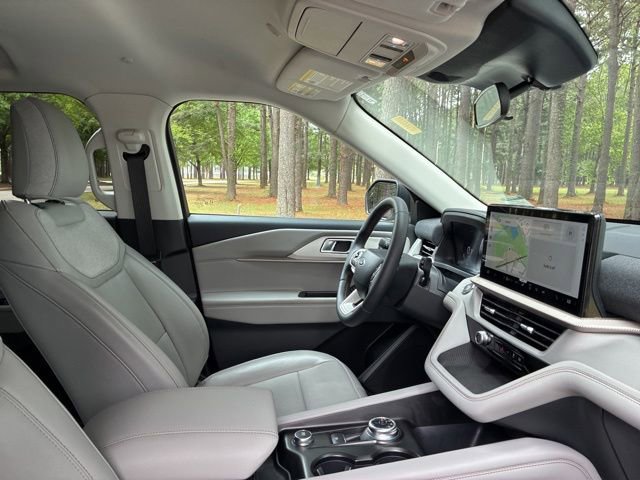 Used 2026 Ford Explorer Active w/ Active Comfort Package RWD image 21