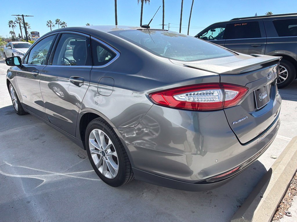 Used 2014 Ford Fusion Titanium FWD image 4
