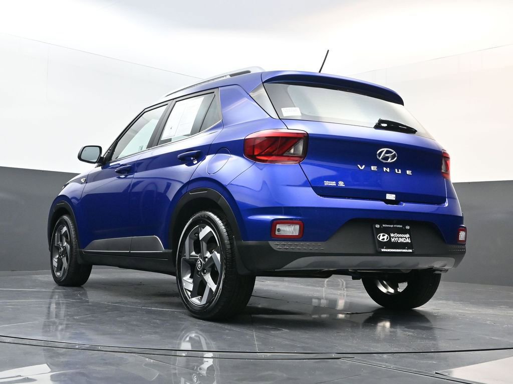 Certified 2025 Hyundai Venue SEL image 27