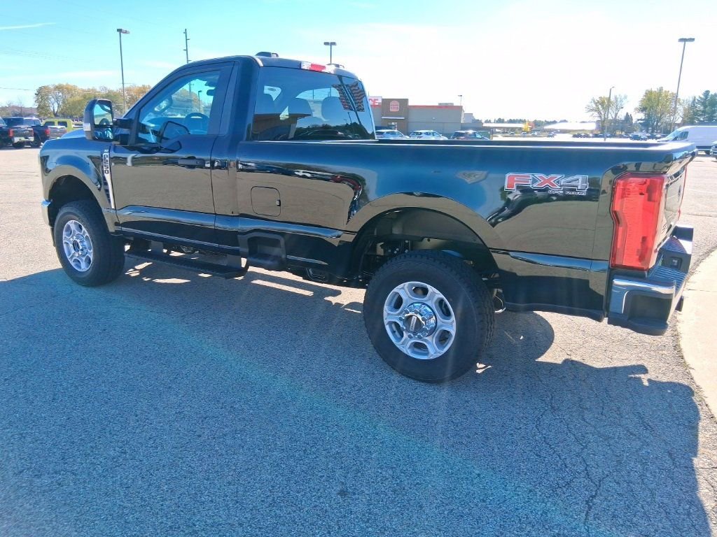 New 2026 Ford F250 XLT w/ FX4 Off-Road Package image 7