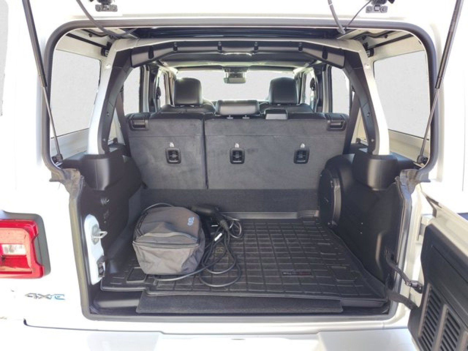 Used 2024 Jeep Wrangler High Altitude image 21