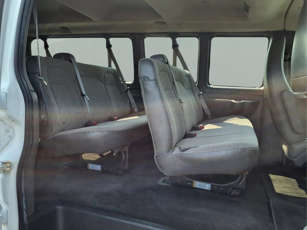 Used 2015 Chevrolet Express 3500 LT w/ LT Preferred Equipment Group RWD image 9