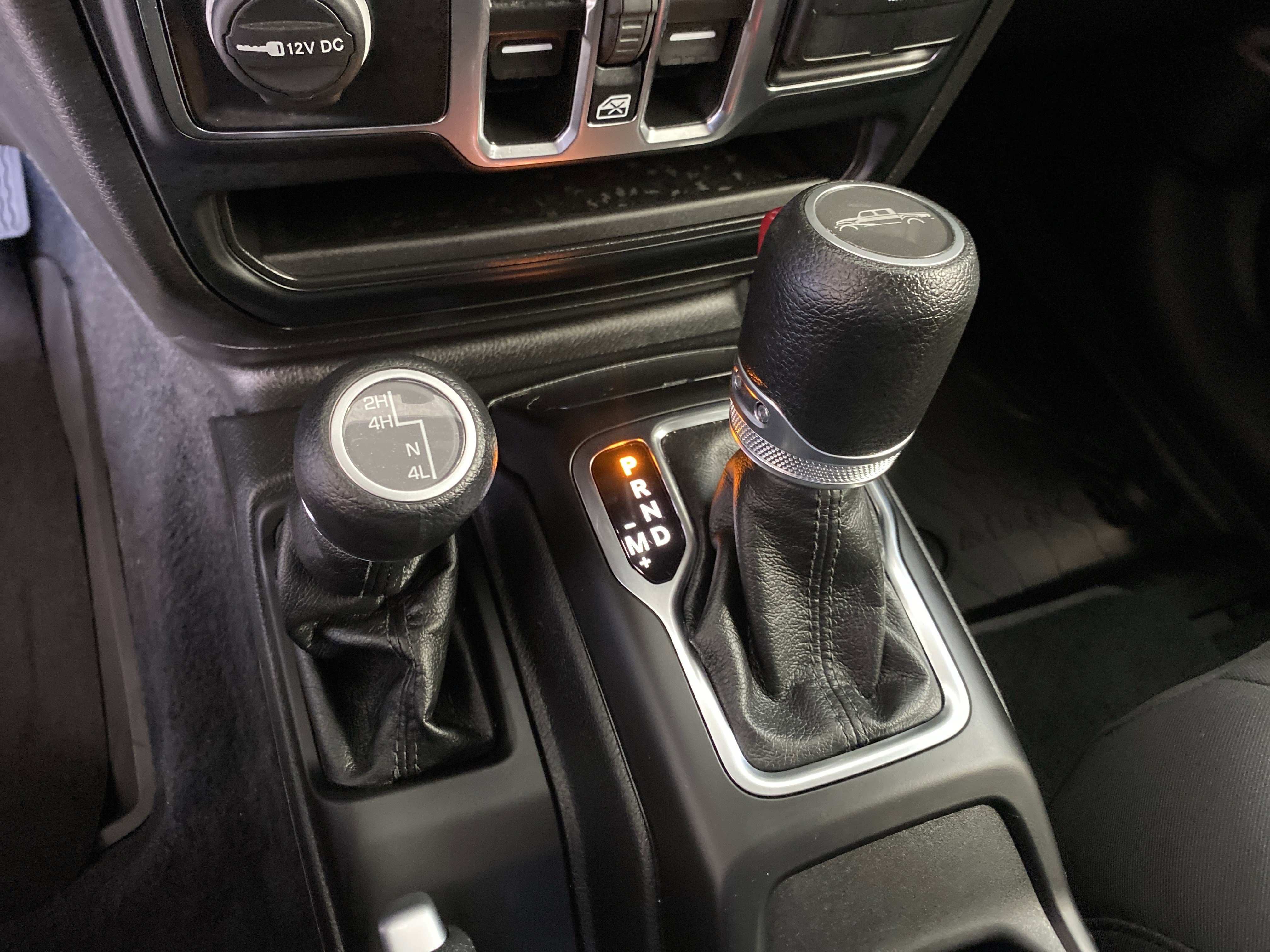 Used 2023 Jeep Gladiator Sport image 14