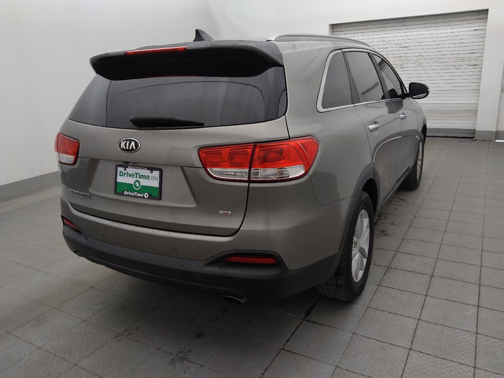 Used 2018 Kia Sorento FWD image 9