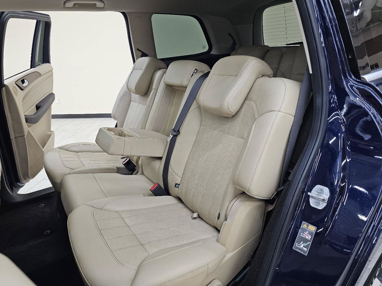 Used 2017 Mercedes-Benz GLS 450 4MATIC w/ Premium Package image 26