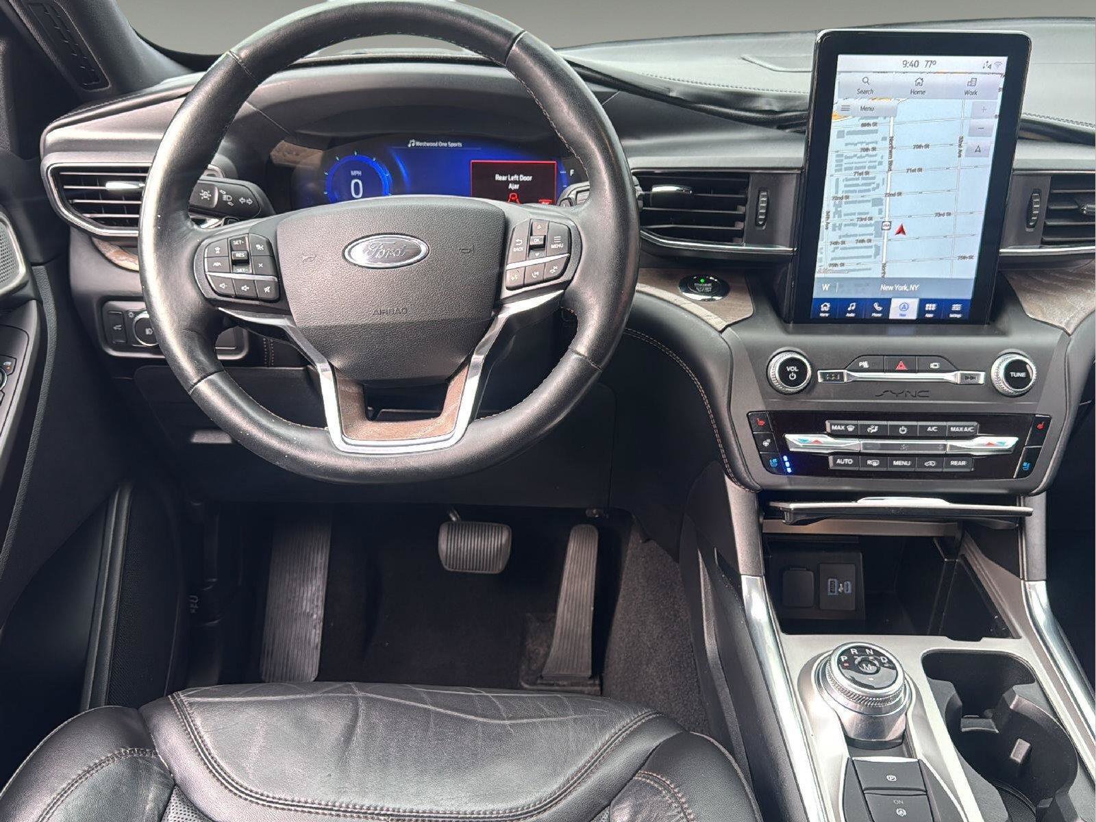 Used 2020 Ford Explorer Platinum w/ Premium Technology Package AWD/4WD image 13