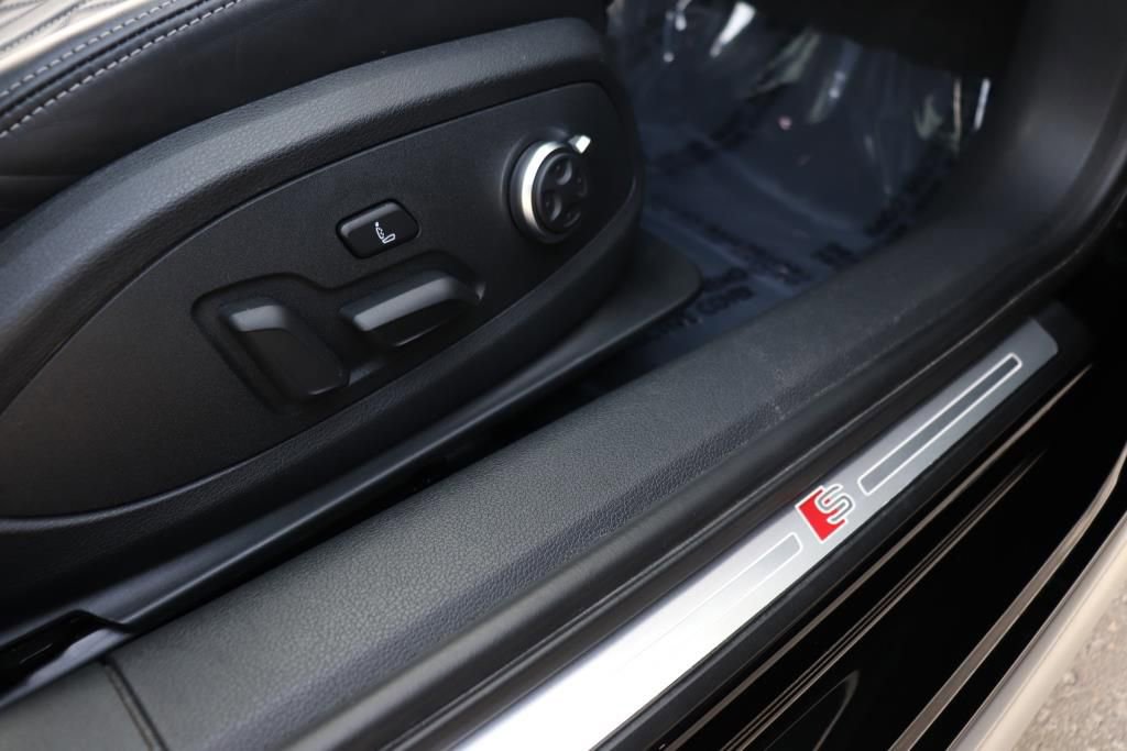 Used 2021 Audi S4 Premium Plus w/ Premium Plus Package AWD/4WD image 31