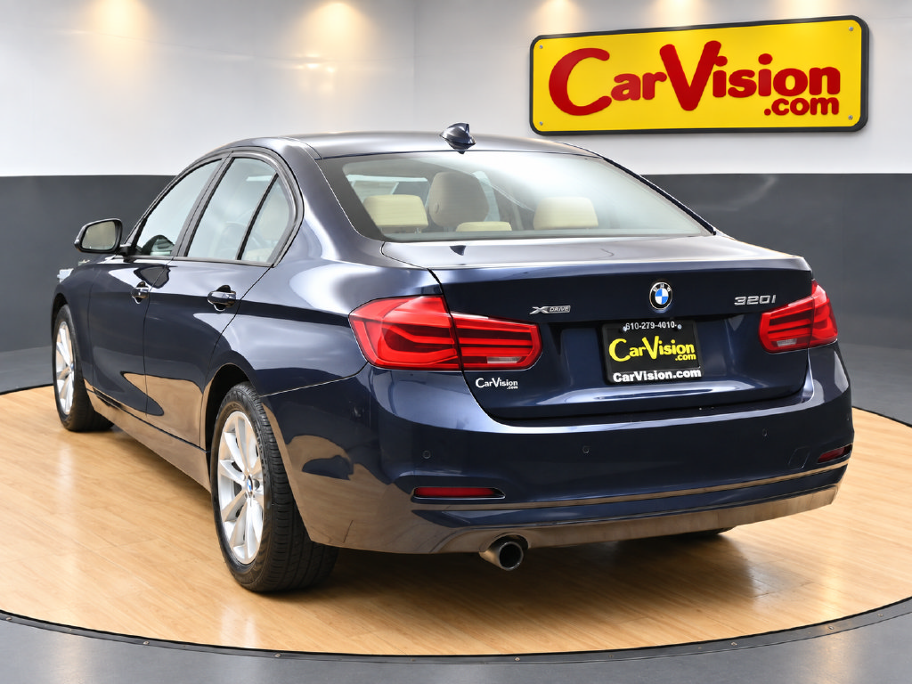 Used 2017 BMW 320i xDrive Sedan AWD/4WD image 5