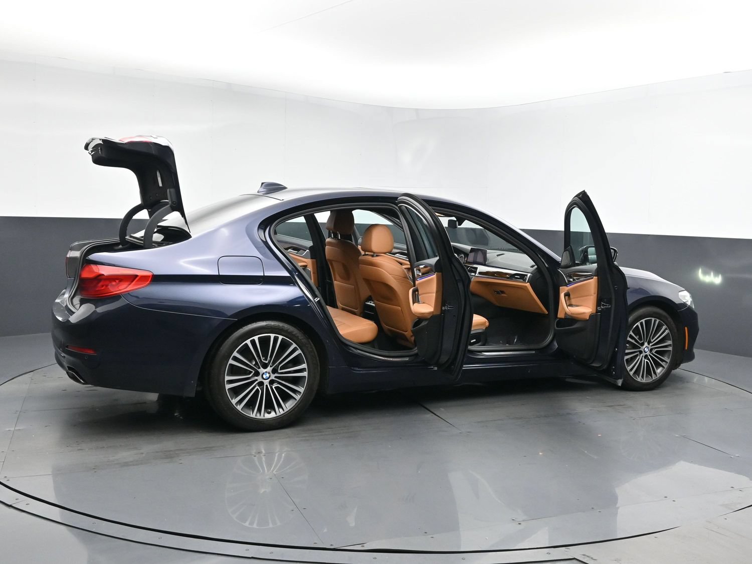 Used 2019 BMW 540i xDrive w/ Convenience Package AWD/4WD image 27