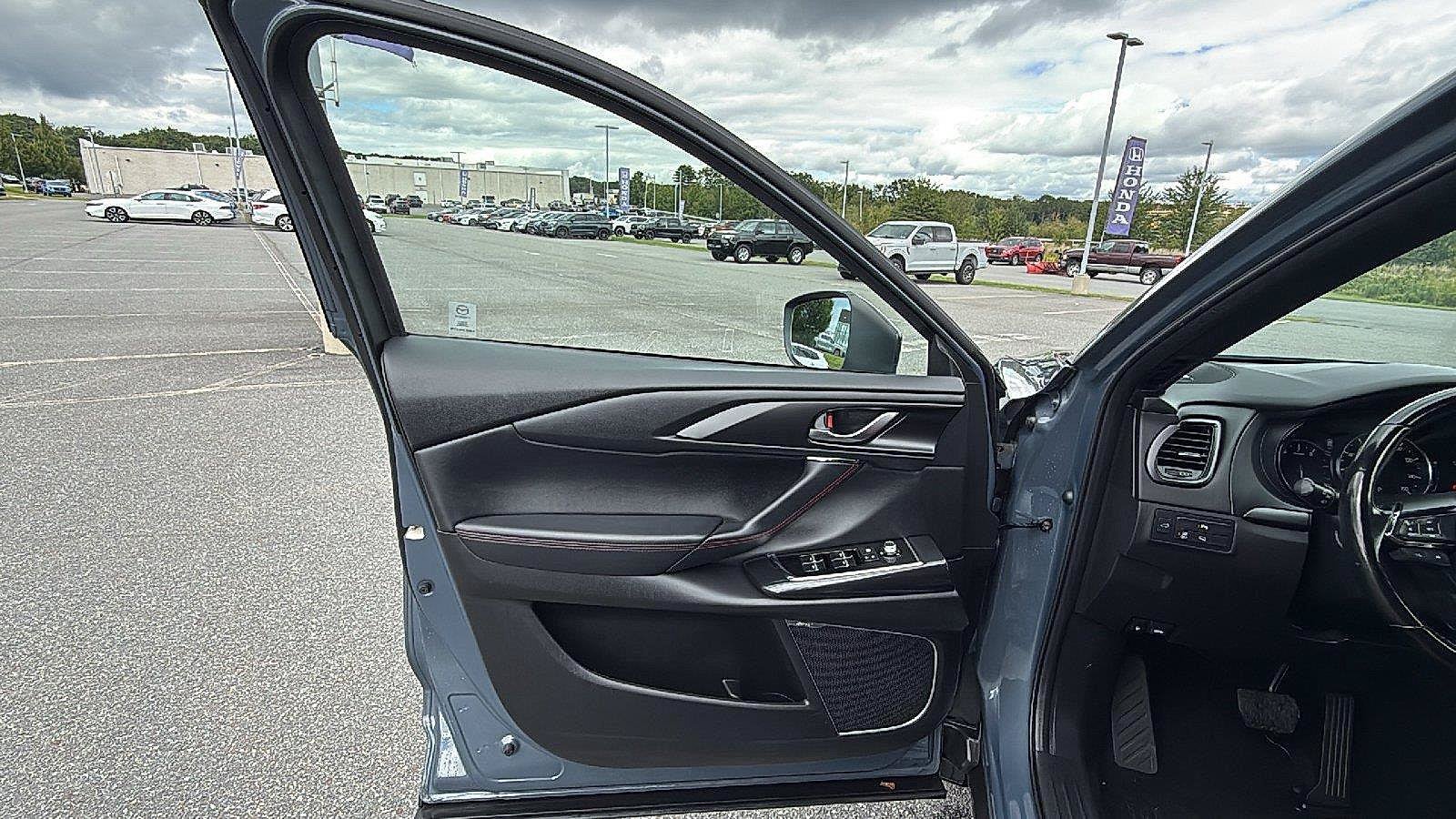 Used 2023 MAZDA CX-9 Carbon Edition AWD/4WD image 25