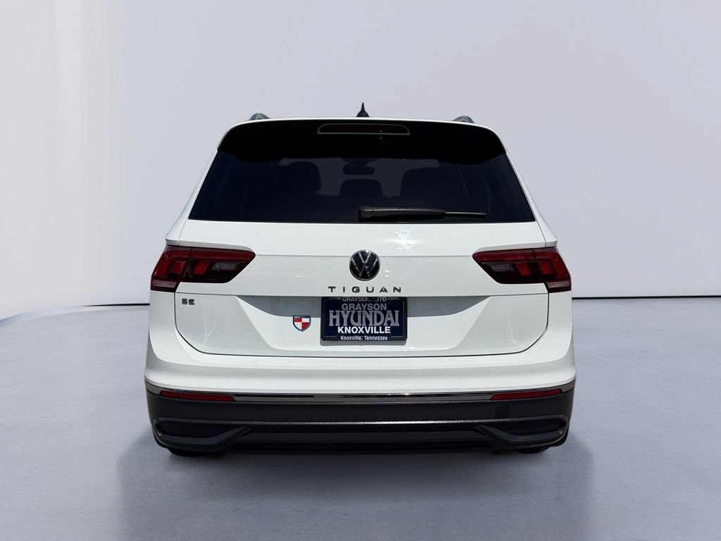Used 2024 Volkswagen Tiguan SE FWD image 4