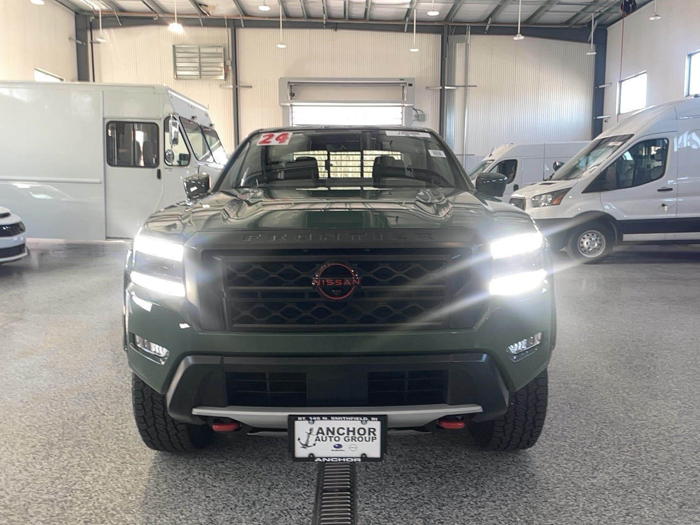 Used 2024 Nissan Frontier PRO-4X w/ Pro Premium Package AWD/4WD image 2