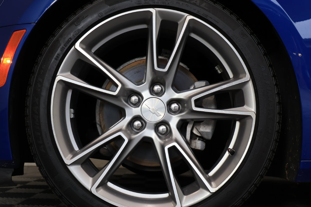 Used 2019 Chevrolet Camaro LT w/ RS Package RWD image 10