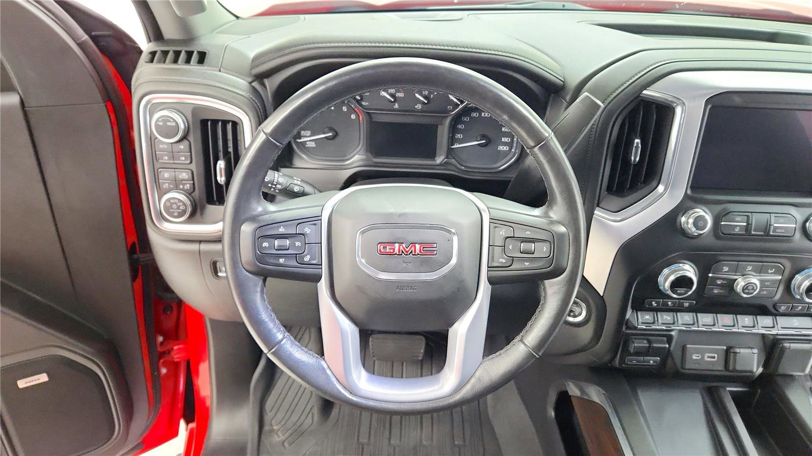 Used 2020 GMC Sierra 1500 SLT image 29