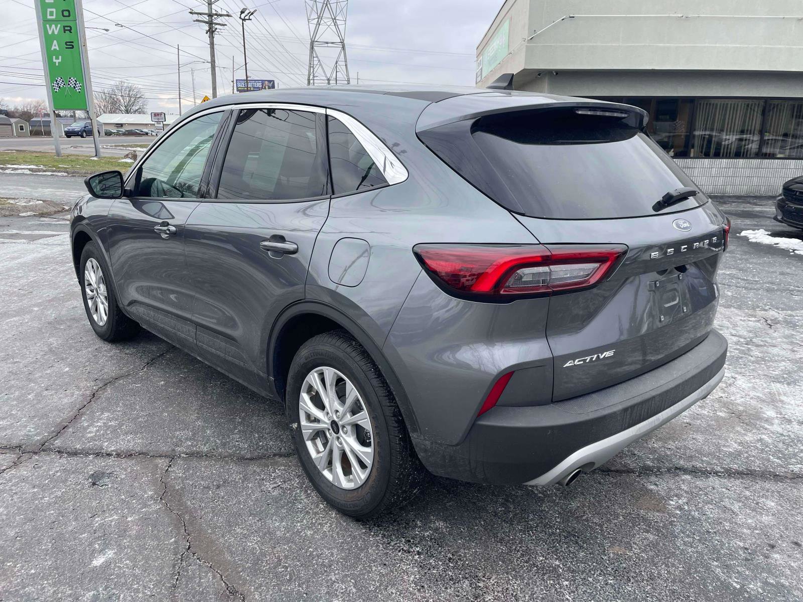 Used 2024 Ford Escape Active image 3