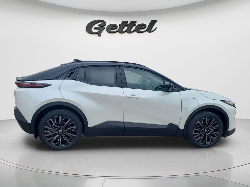 New 2026 Toyota C-HR AWD/4WD image 4