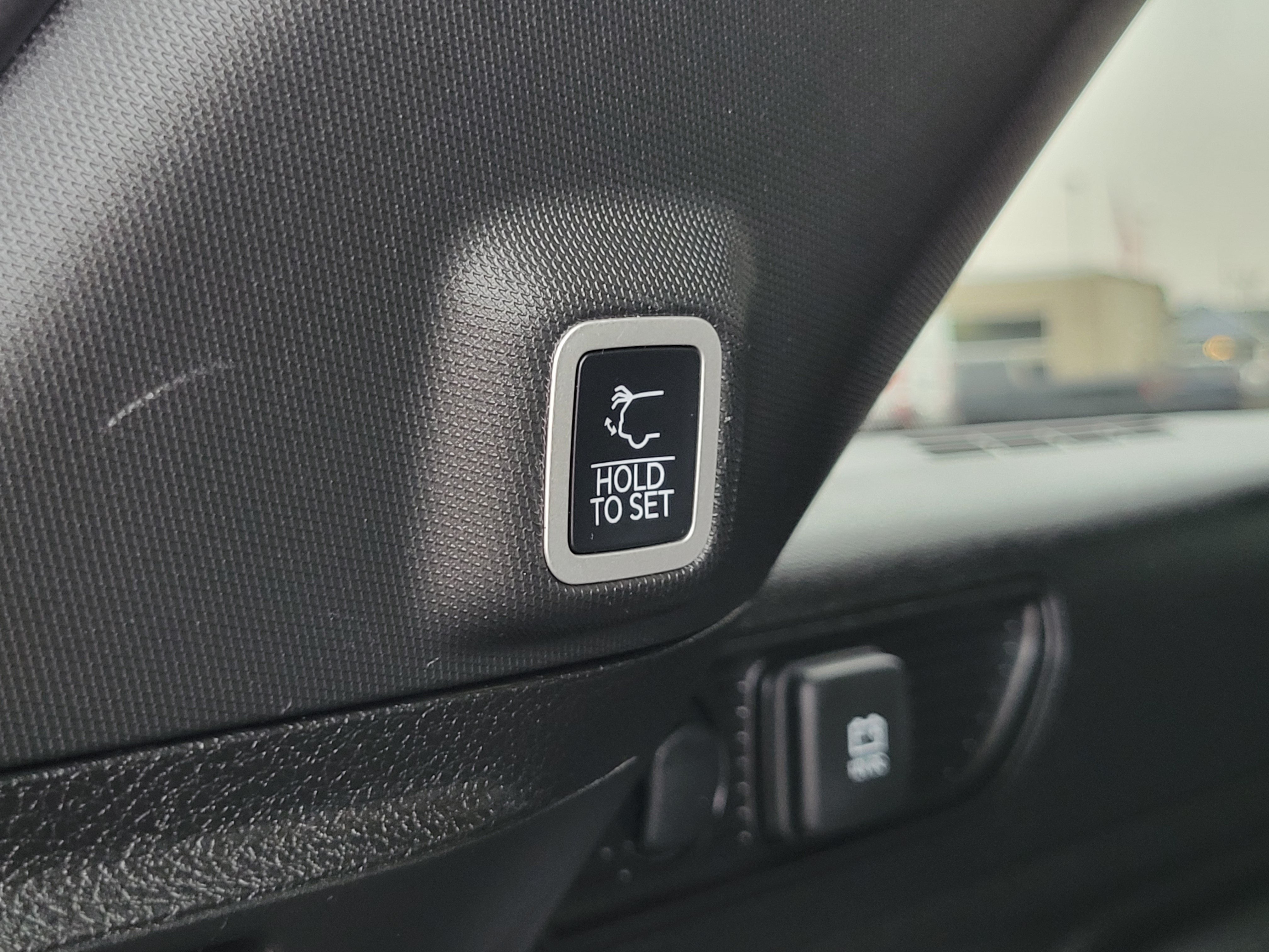 Used 2024 Jeep Grand Cherokee Altitude AWD/4WD image 21