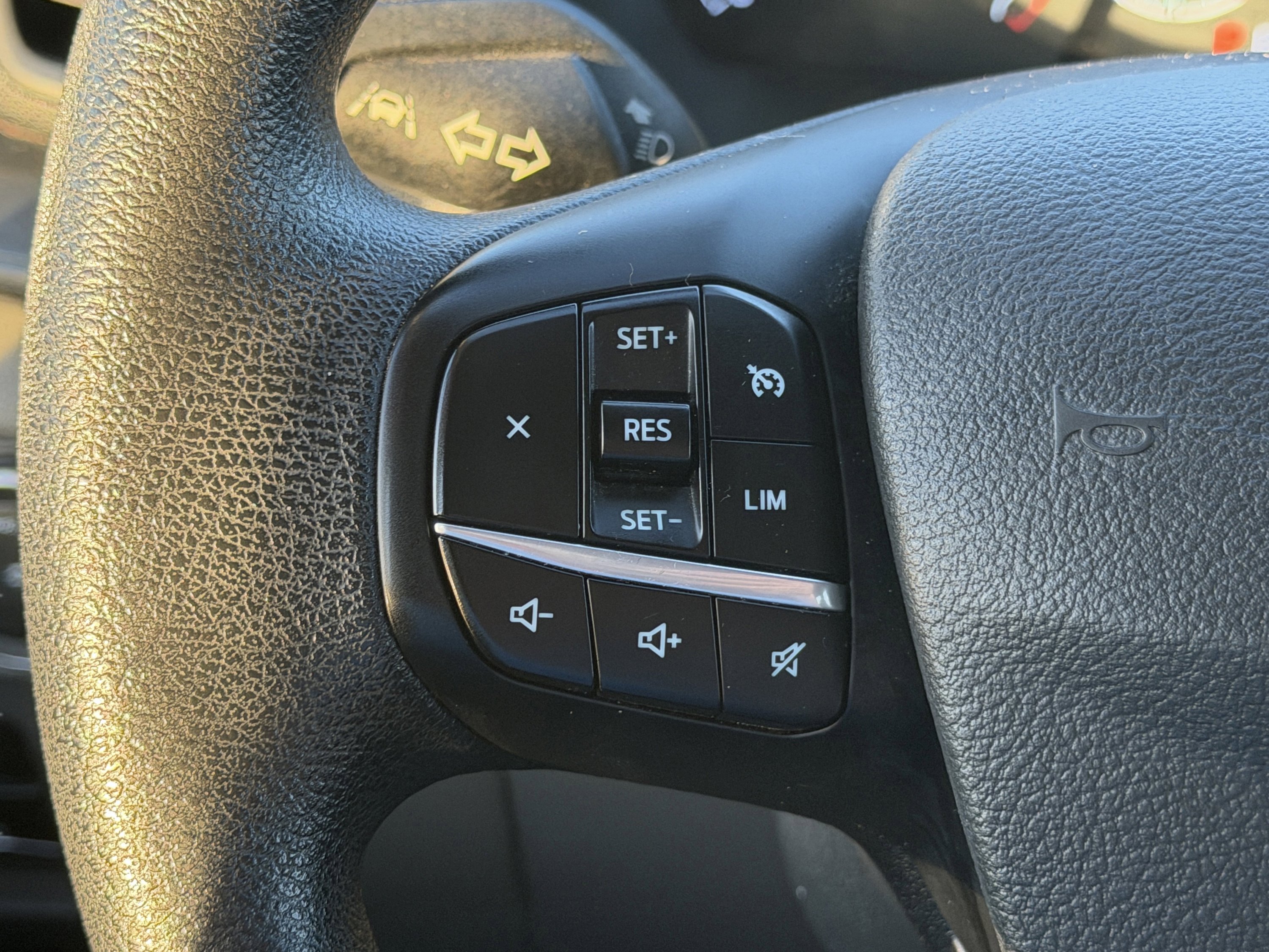 Used 2023 Ford Transit 350 XLT image 42