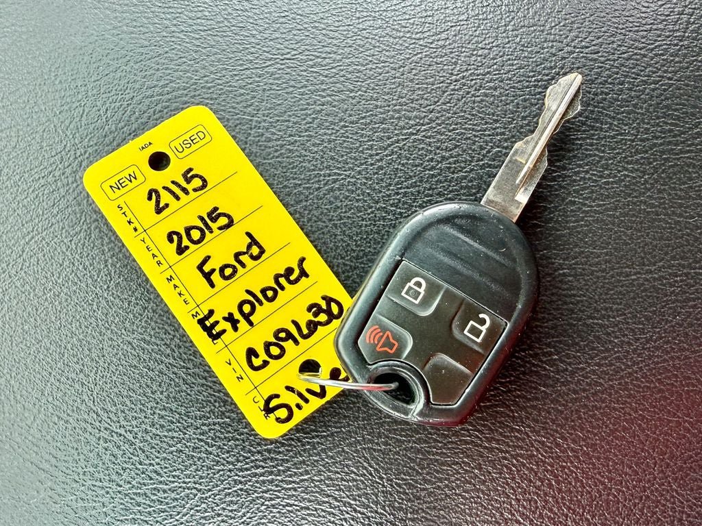 Used 2015 Ford Explorer XLT AWD/4WD image 29