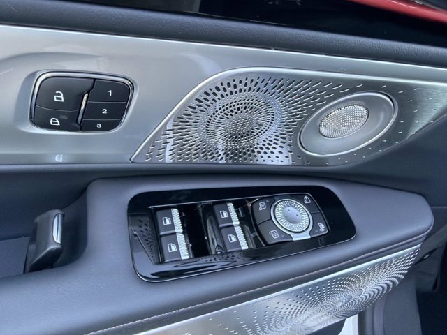 New 2026 Lincoln Nautilus Reserve AWD/4WD image 9