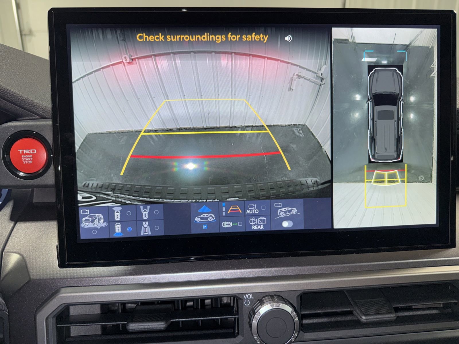 Used 2026 Toyota 4Runner TRD Off-Road Premium AWD/4WD image 25