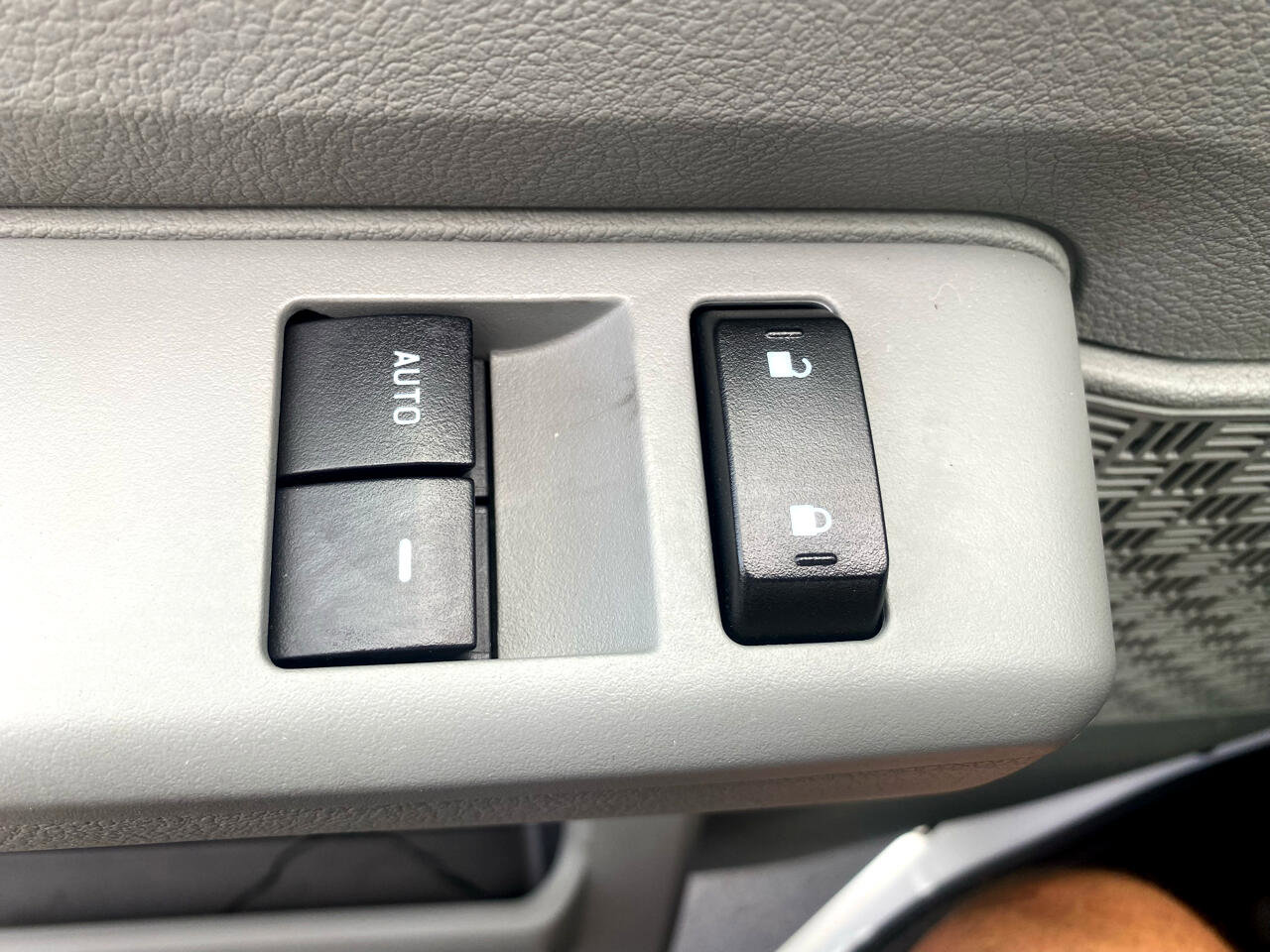 Used 2024 Ford E-350 and Econoline 350 Super Duty w/ Power Windows & Locks Group image 29