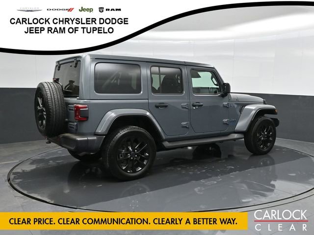 Used 2025 Jeep Wrangler Sahara image 3