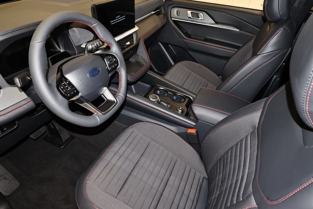 New 2026 Ford Explorer ST-Line w/ ST-Line Street Pack AWD/4WD image 29