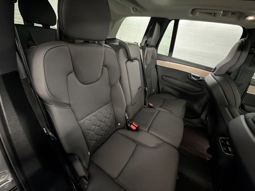 Used 2025 Volvo XC90 B6 Plus w/ Protection Package Premier image 28