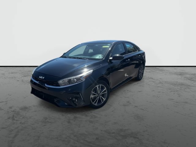 Used 2023 Kia Forte LXS image 4