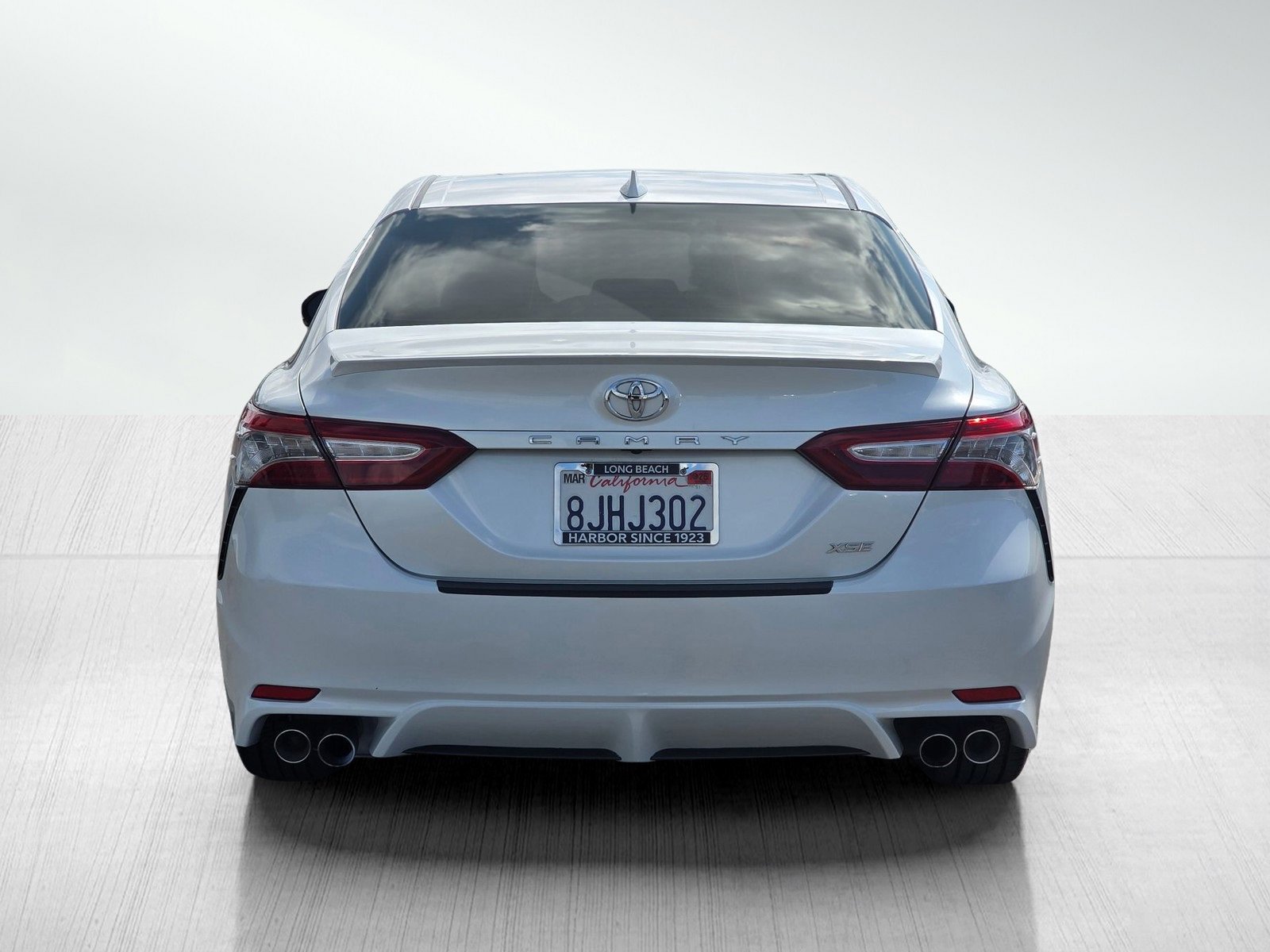 Used 2019 Toyota Camry XSE image 5