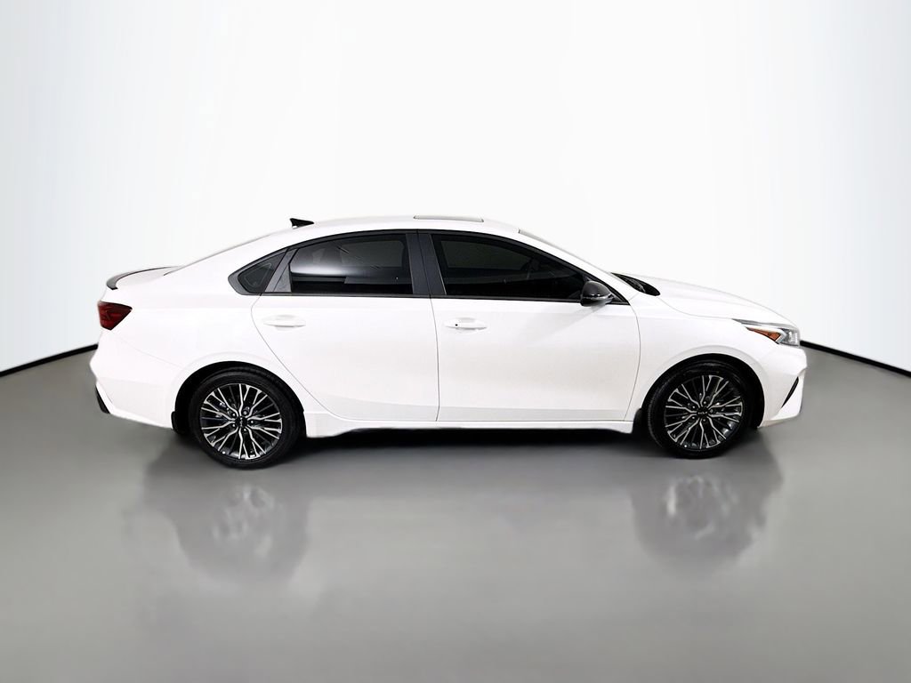 Used 2024 Kia Forte GT-Line w/ GT-Line Premium Package image 8