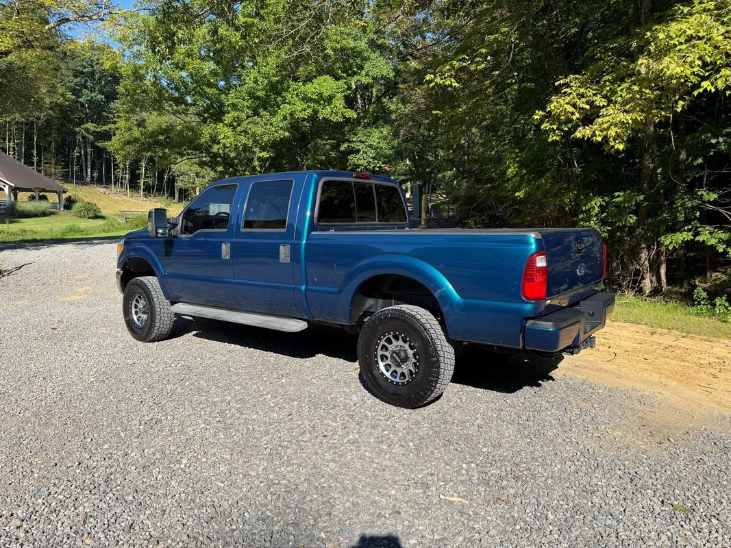 Used 2002 Ford F250 Lariat AWD/4WD image 3