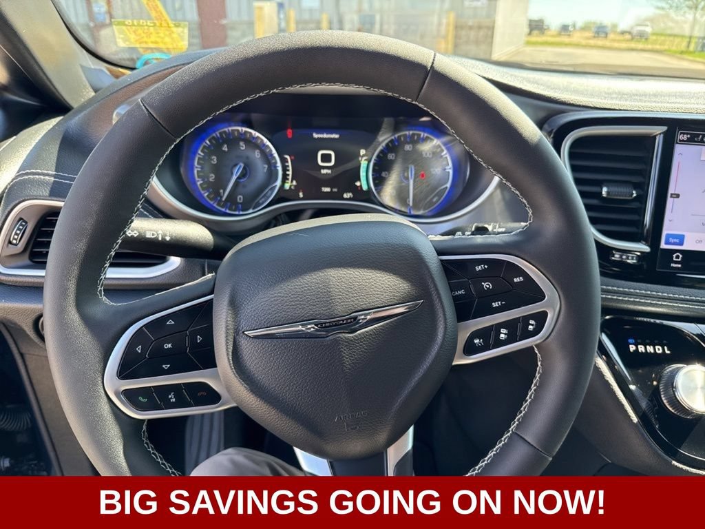 New 2025 Chrysler Pacifica Select FWD image 16