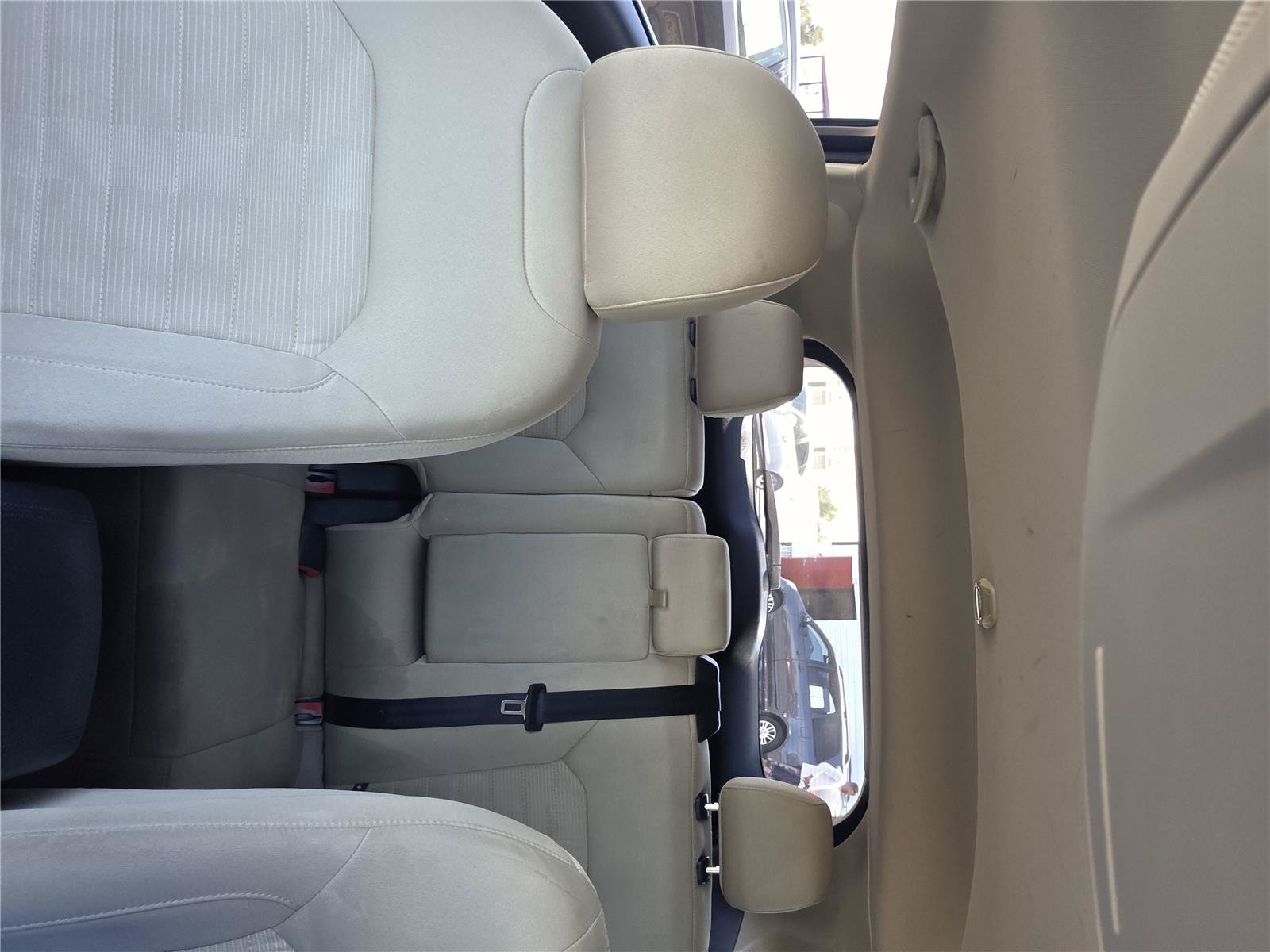 Used 2015 Ford Edge SEL FWD image 19