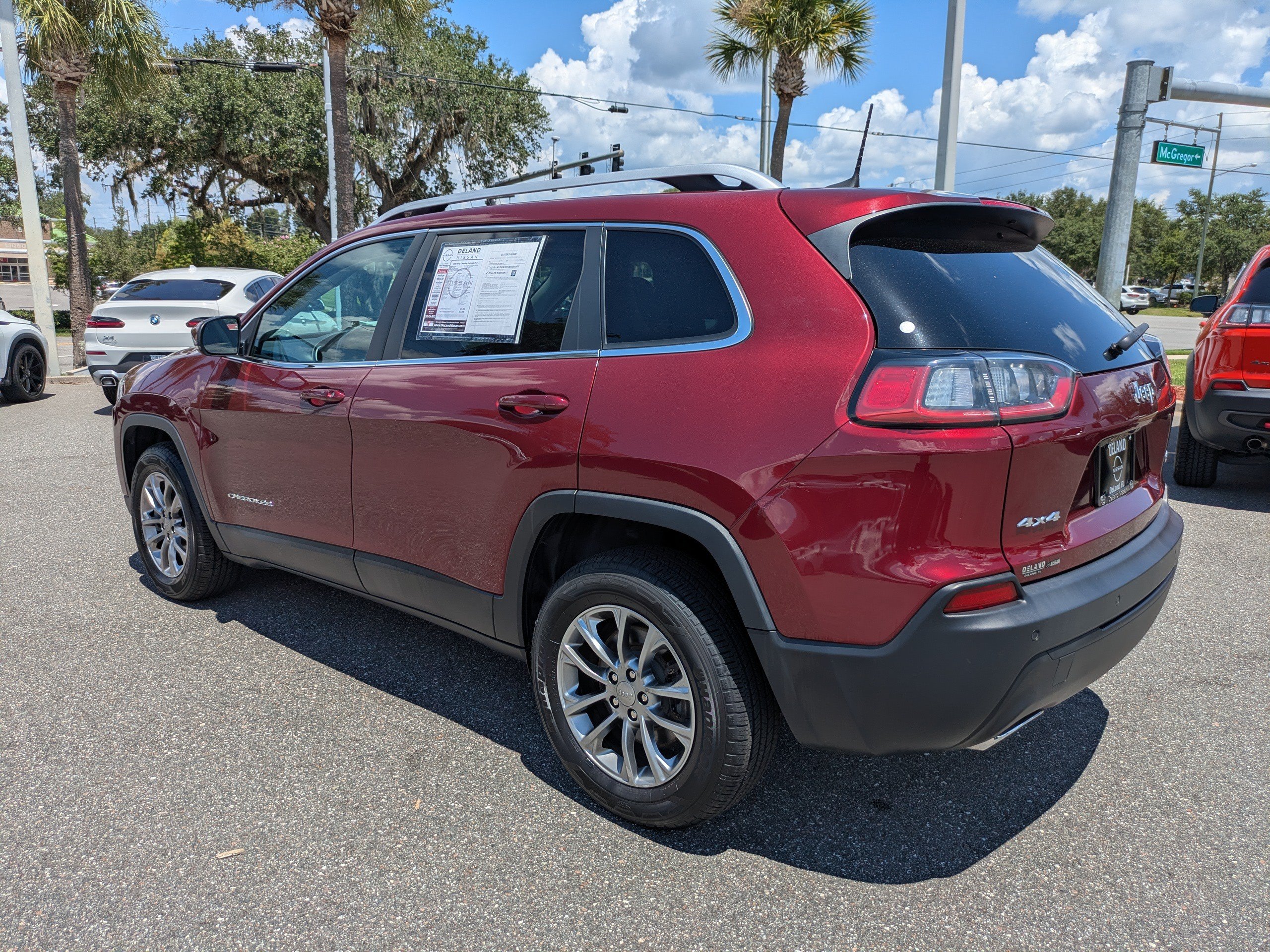 Used 2020 Jeep Cherokee Latitude Plus w/ Cold Weather Group AWD/4WD image 6