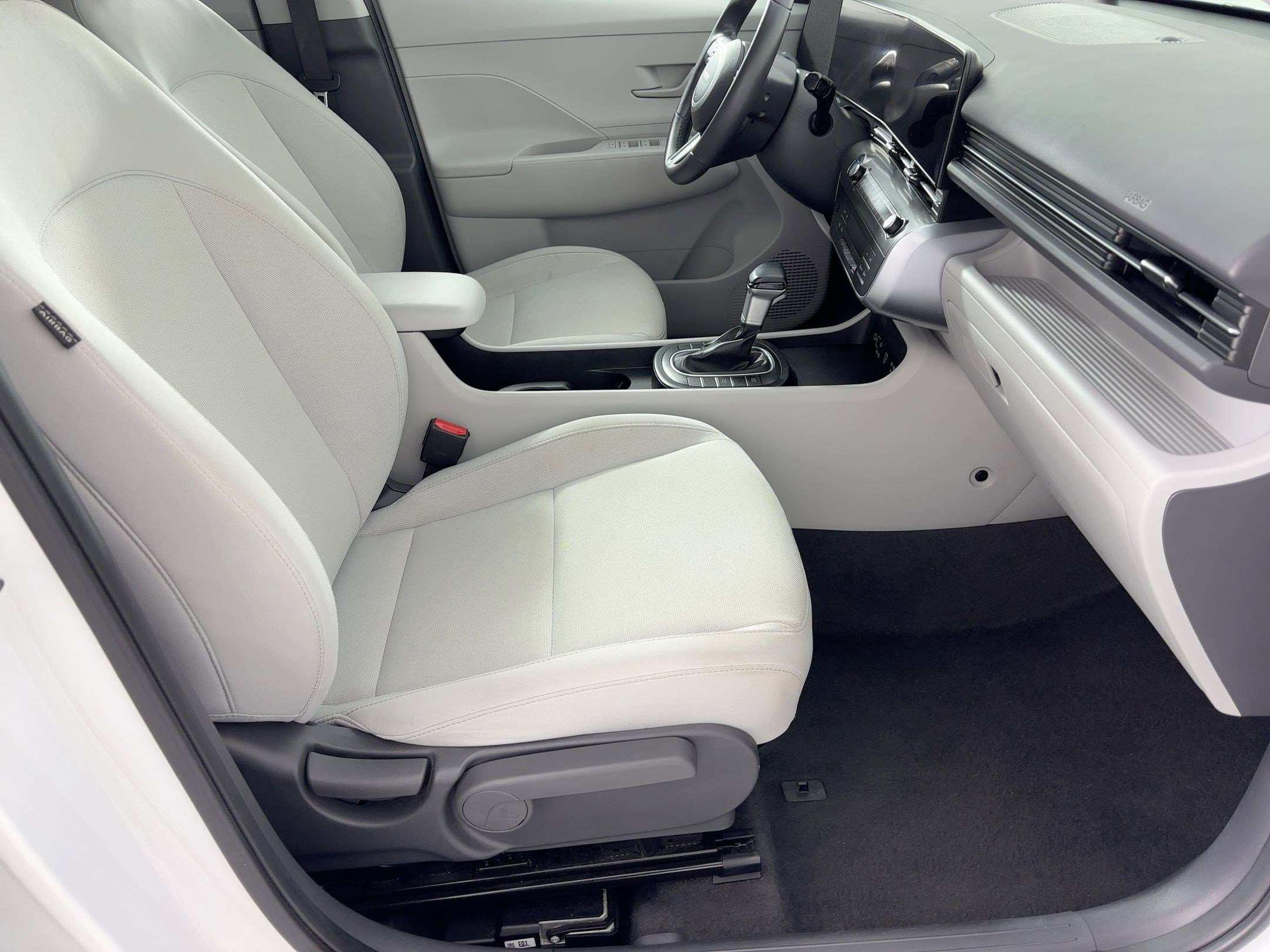 Used 2024 Hyundai Kona SEL image 28