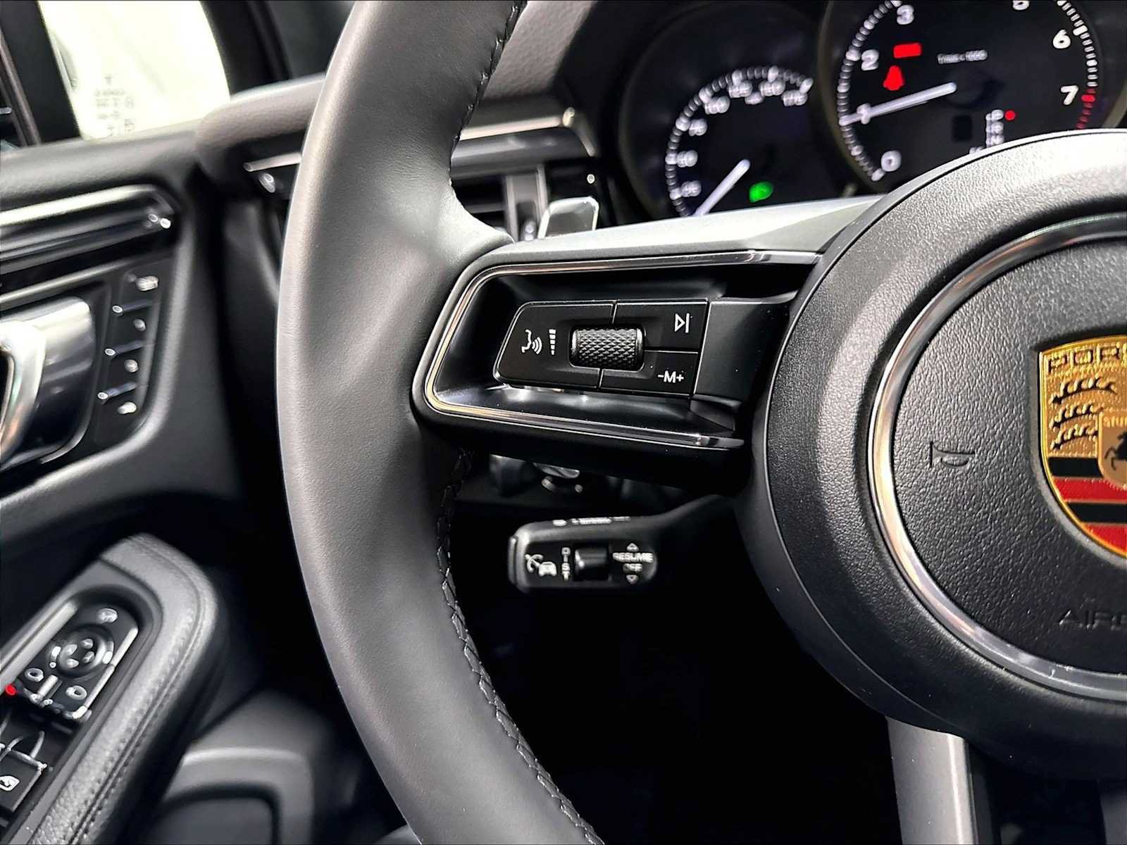 New 2026 Porsche Macan AWD/4WD image 19