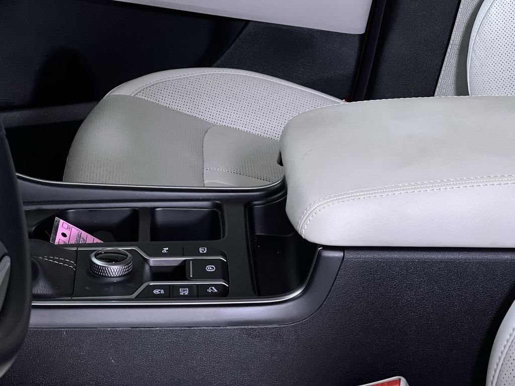 Used 2024 Kia Sorento S w/ Panoramic Sunroof Package image 23