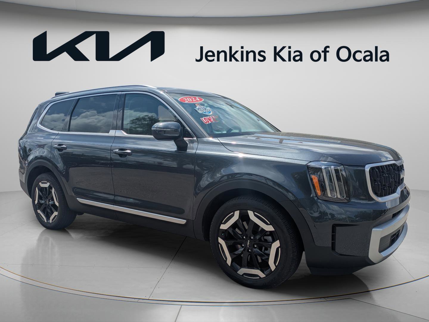 Certified 2024 Kia Telluride EX image 1