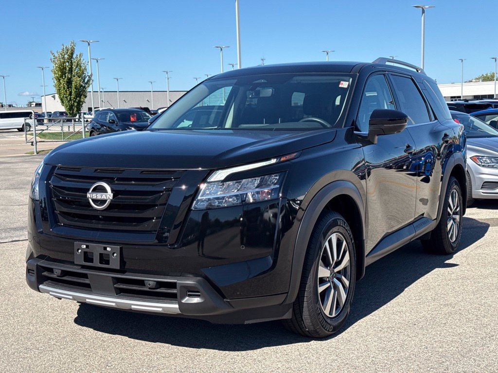 Certified 2023 Nissan Pathfinder SL AWD/4WD image 2