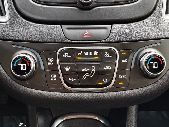 Used 2017 Chevrolet Malibu Hybrid image 13