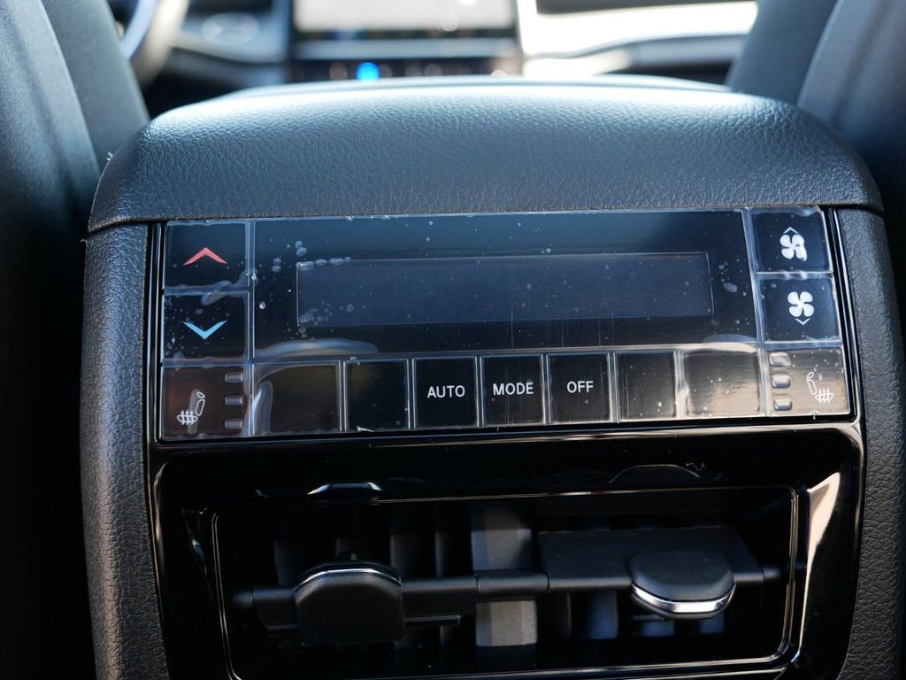 Certified 2025 Jeep Grand Cherokee L Limited w/ Luxury Tech Group II image 35