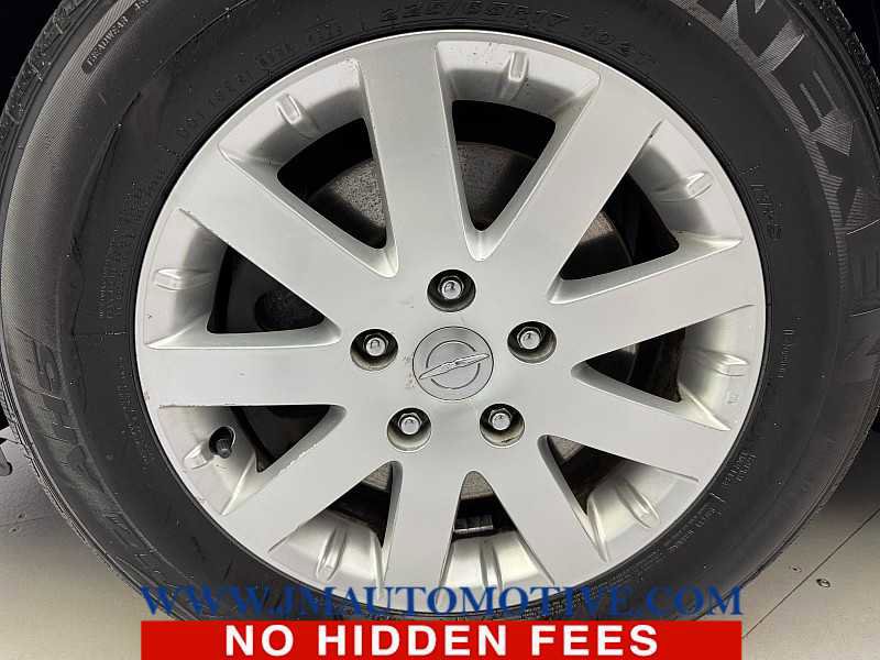 Used 2014 Chrysler Town & Country Touring image 9