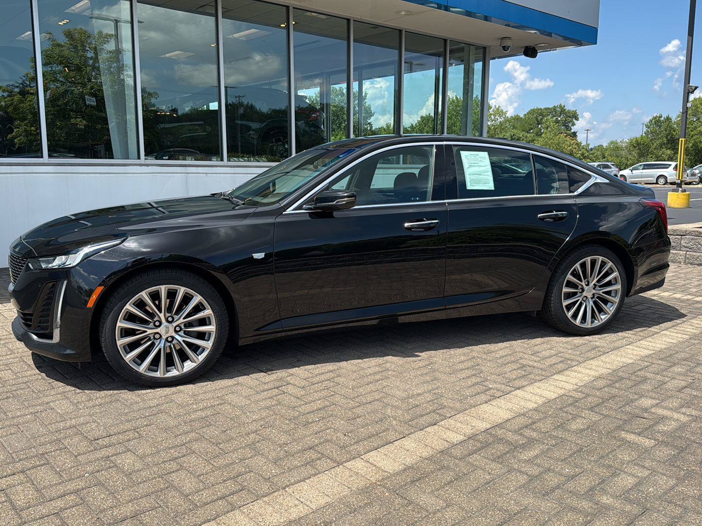 Used 2022 Cadillac CT5 Premium Luxury AWD/4WD image 2