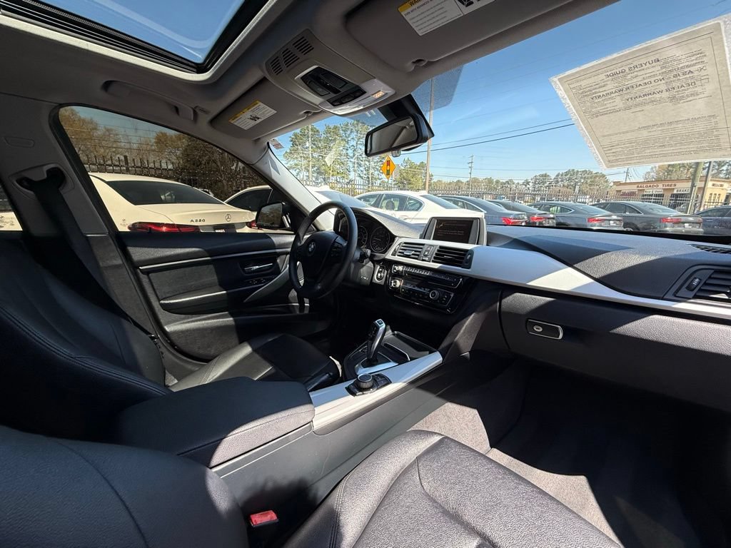 Used 2016 BMW 320i Sedan RWD image 29
