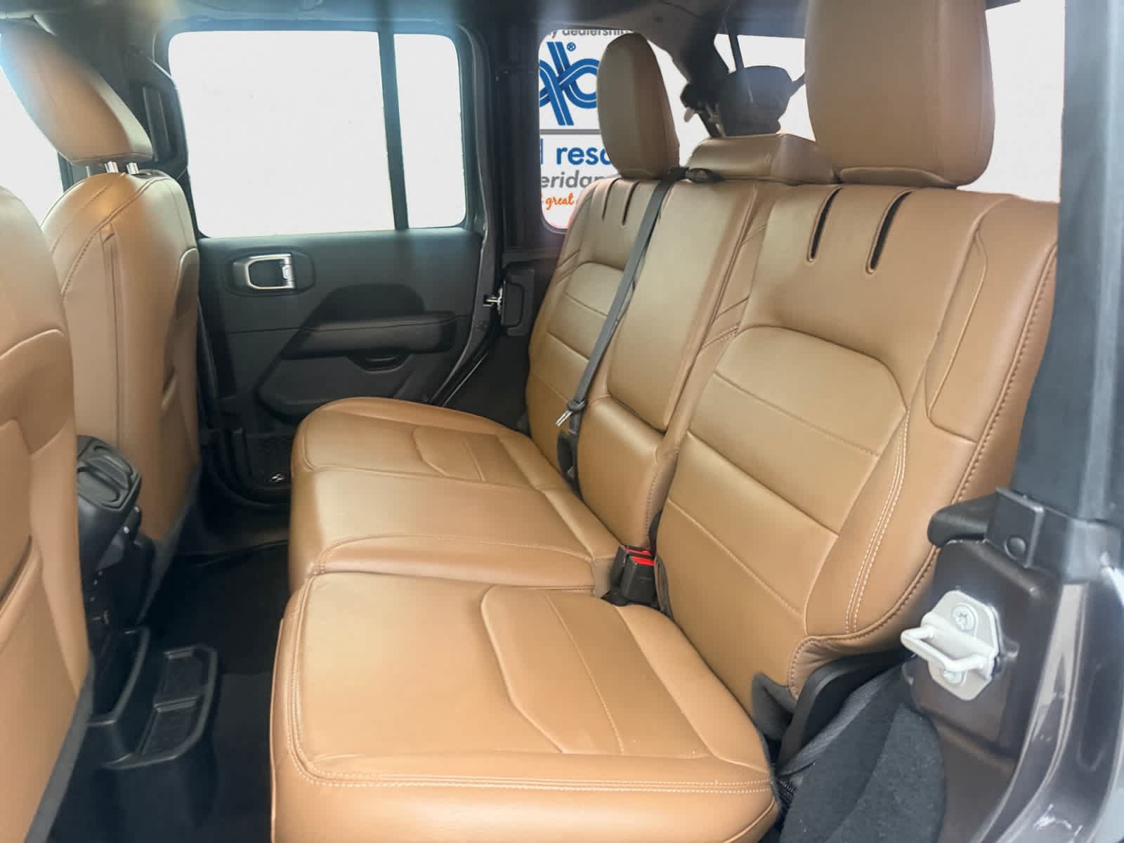 Used 2023 Jeep Wrangler Unlimited Sahara w/ Cold Weather Group AWD/4WD image 18