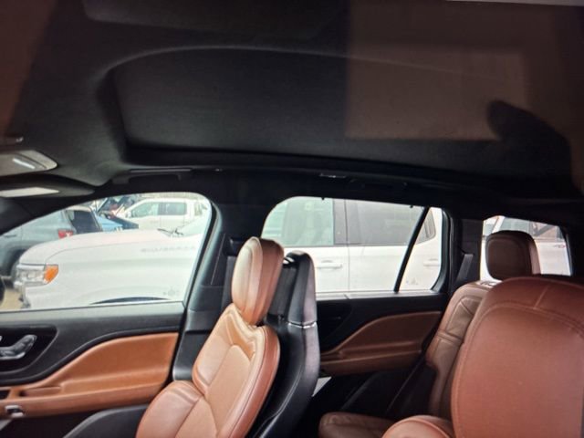 Used 2024 Lincoln Aviator Reserve w/ Equipment Group 201A image 23