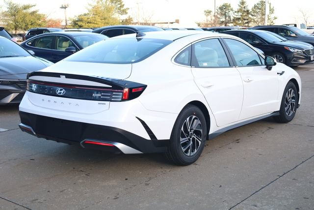 New 2026 Hyundai Sonata Blue FWD image 5
